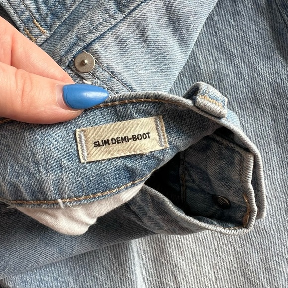 Madewell - Slim Demi-Boot Jeans in Bellmeade Wash - Picture 8 of 14